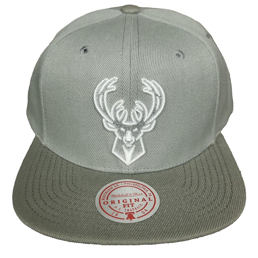 Milwaukee Bucks Mitchell & Ness NBA Snapback Hat Cap 3D Logo Gray NWT